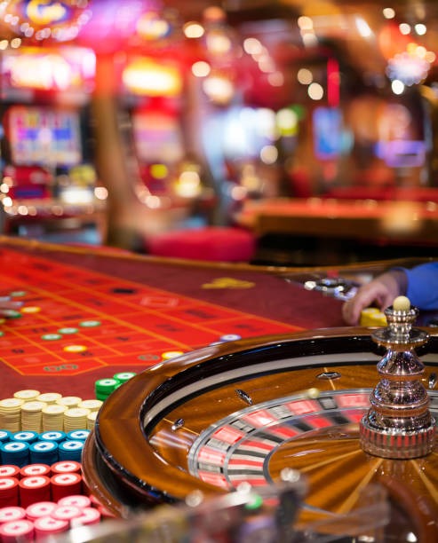Live Number Pair dealer at jalantoto casino table